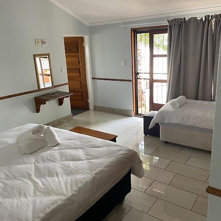 Eagles View Kungwini Hotel Бронкхорстпрут Екстериор снимка