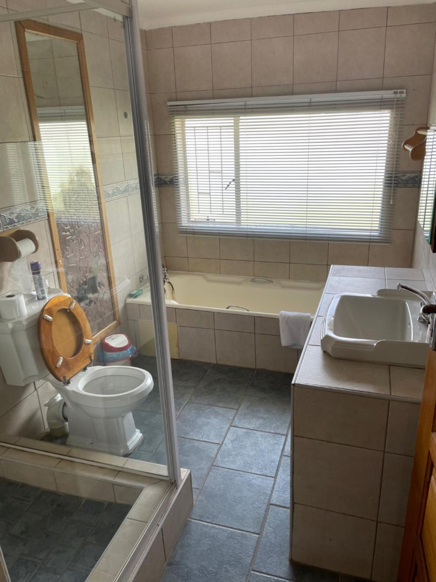 Eagles View Kungwini Hotel Бронкхорстпрут Екстериор снимка