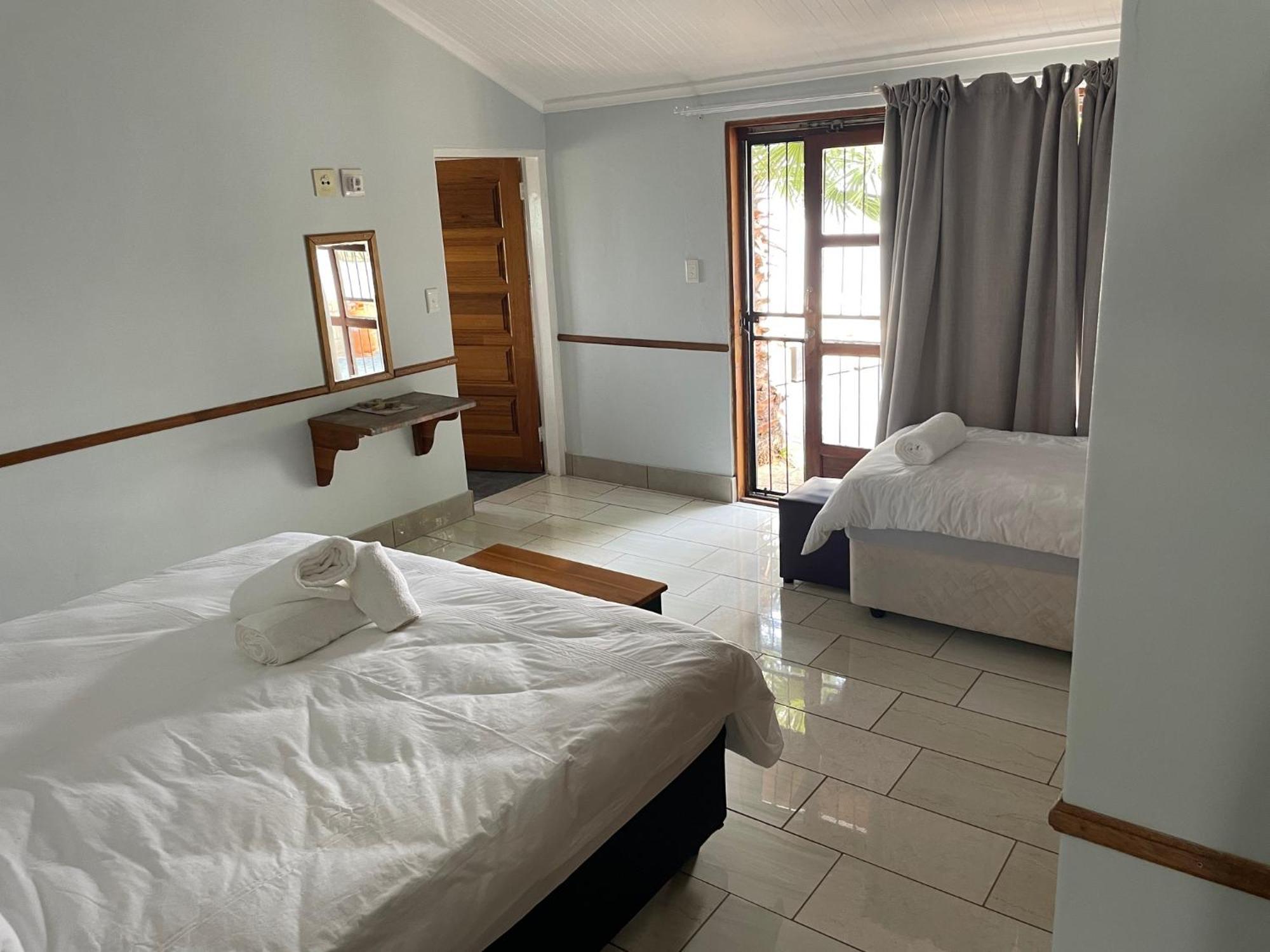 Eagles View Kungwini Hotel Бронкхорстпрут Екстериор снимка